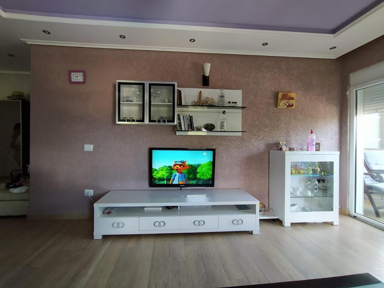 Mia'S Sea View Apartment Golem  Phòng bức ảnh